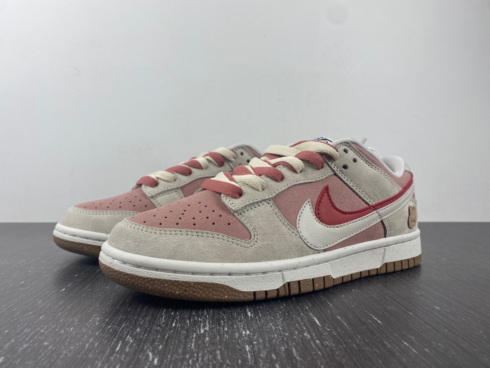 nike dunk low se do9457-110