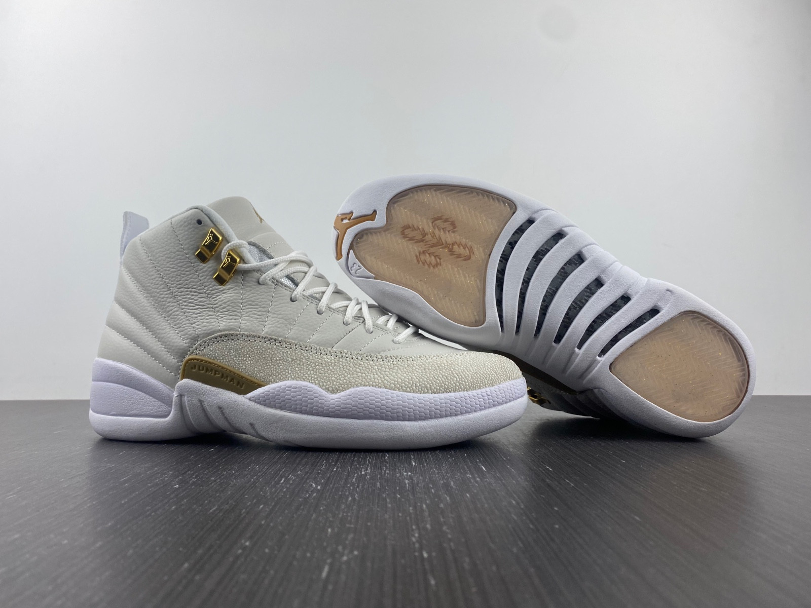 air jordan 12 retro ovo white 873864-102