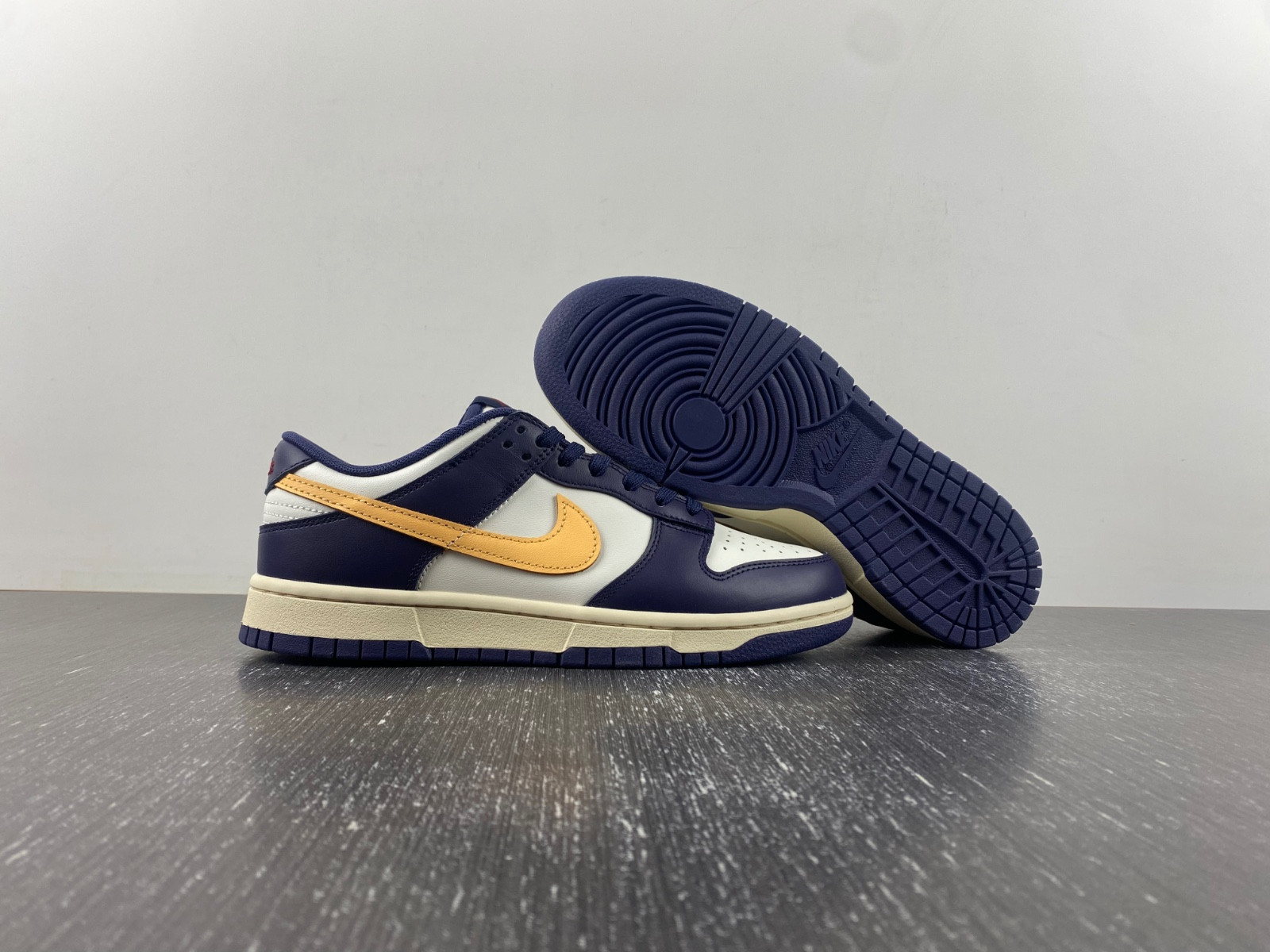 nike dunk low "from nike to you" fv8106-181