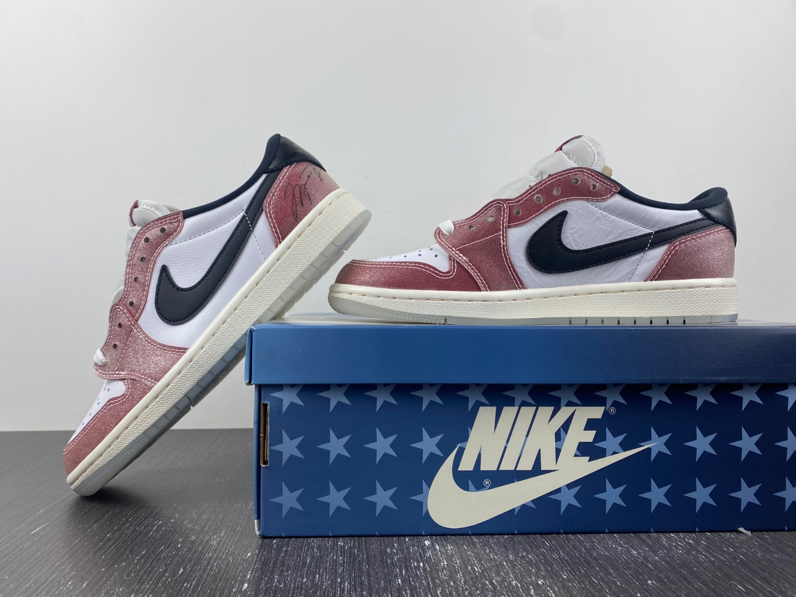 trophy room x air jordan 1 low og fn0432-017