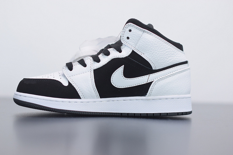 air jordan 1 mid white black 554725-113