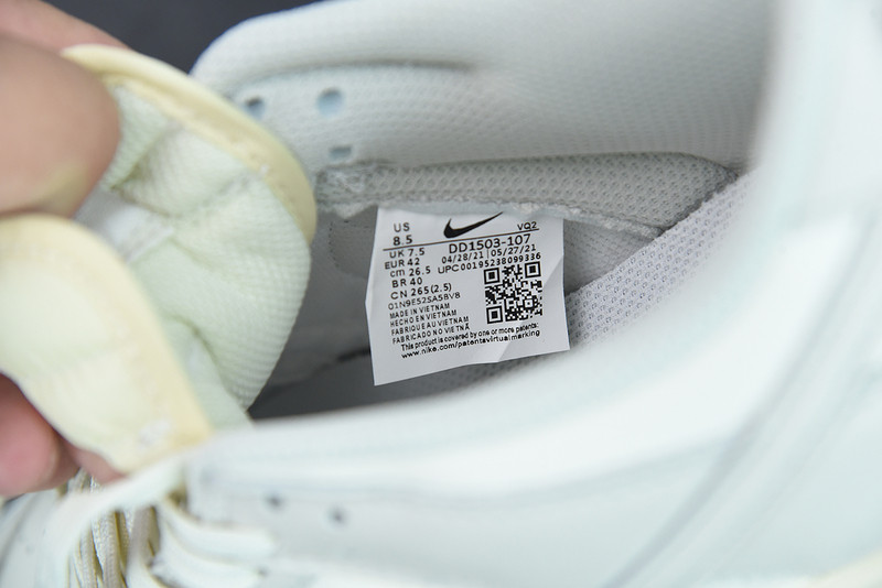 nike dunk low “light bone“ dd1503-107