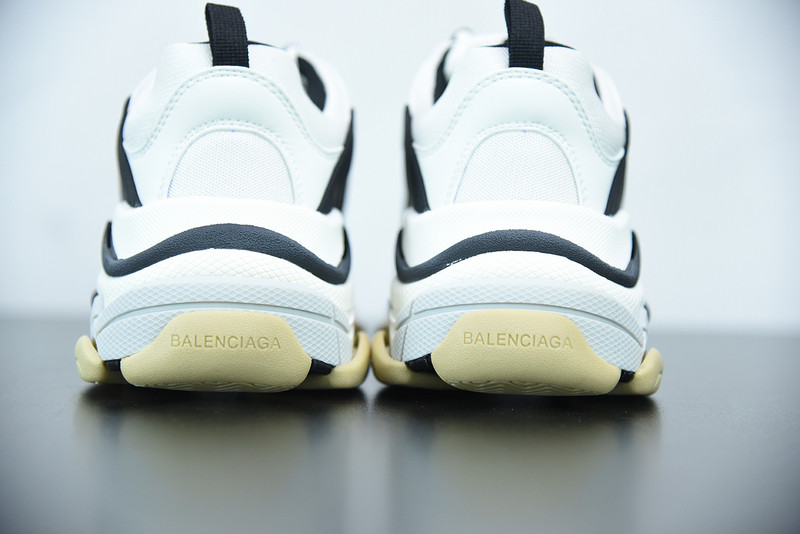 bc triple s trainer 536737 w09om 9073