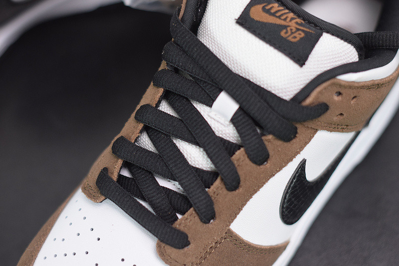 nike dunk low white black trail end brown 304292-102