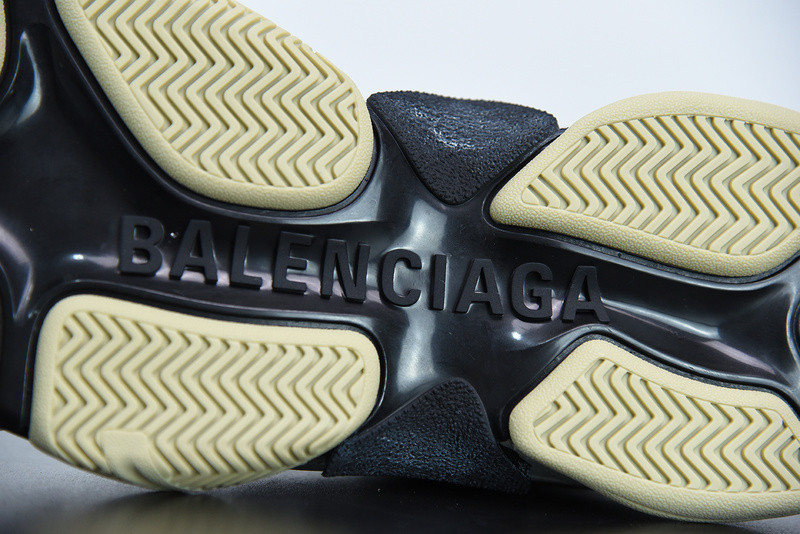 bc triple s trainer black burgundy white 536737 w09oh 1091