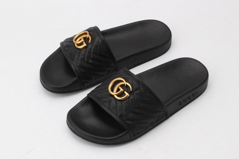 g*u*i sandals