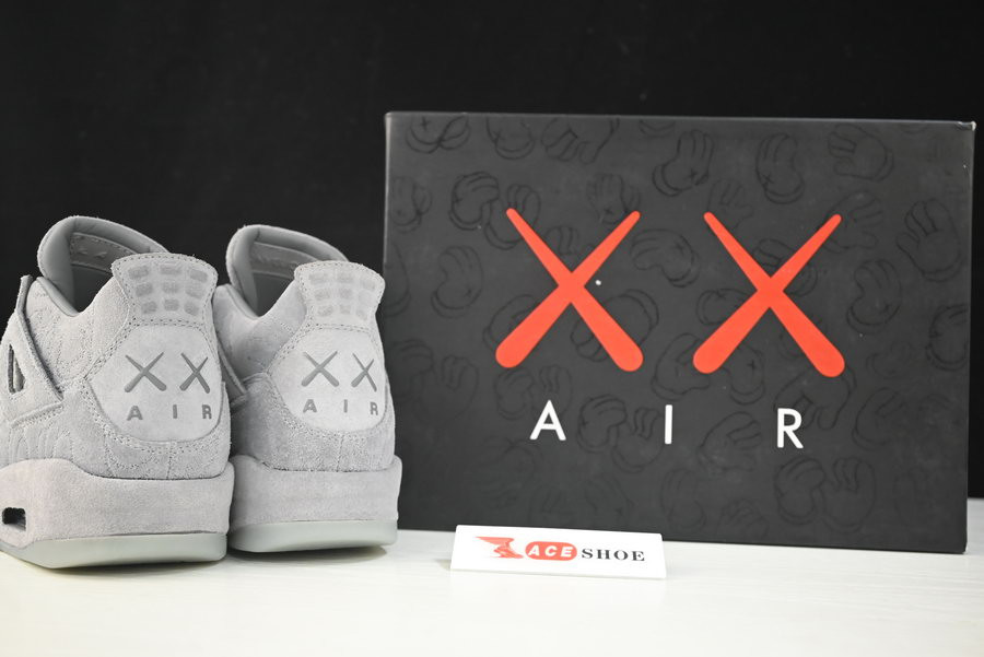 AIR JORDAN 4 RETRO "KAWS" 930155-003