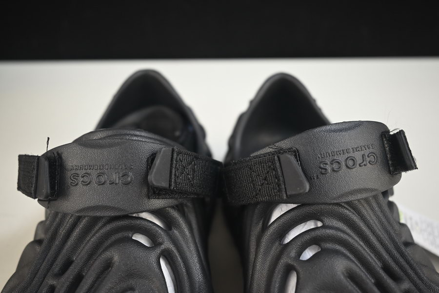 Cr*0*s pollex clog by salehe bembury black