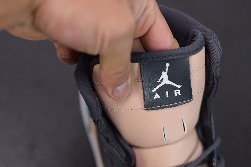 air jordan 1 high cracked metallic leather ah7389-203