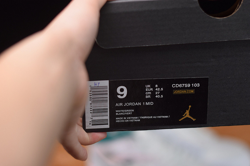 air jordan 1 mid “mystic green” cd6759-103