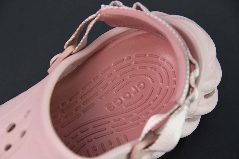 Cr*0*s echo clog pink clay 207937-6ty