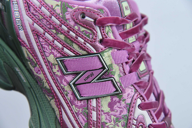 new balance sneaker