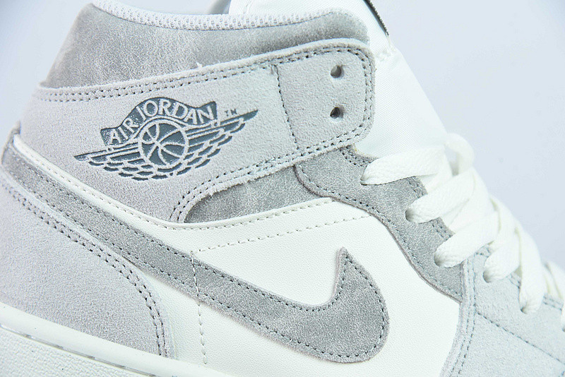 Air Jordan 1 Mid SE Neutral Grey Sail FQ7720-002