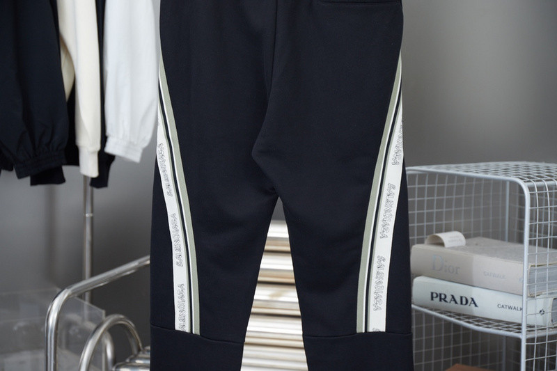 Ba*len*cia*ga clothes