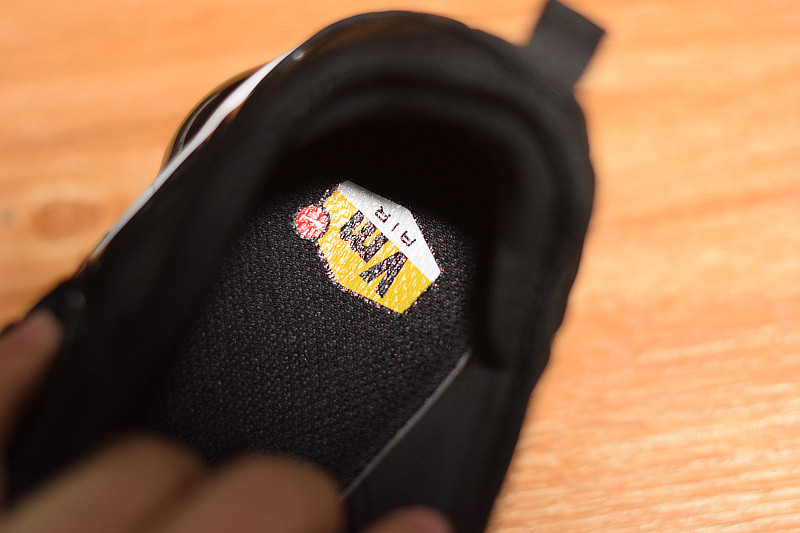 nike air vapormax plus triple black 924453-004