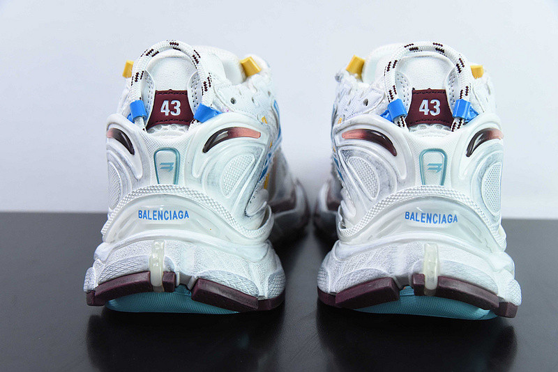 Ba*len*cia*ga runner sneaker