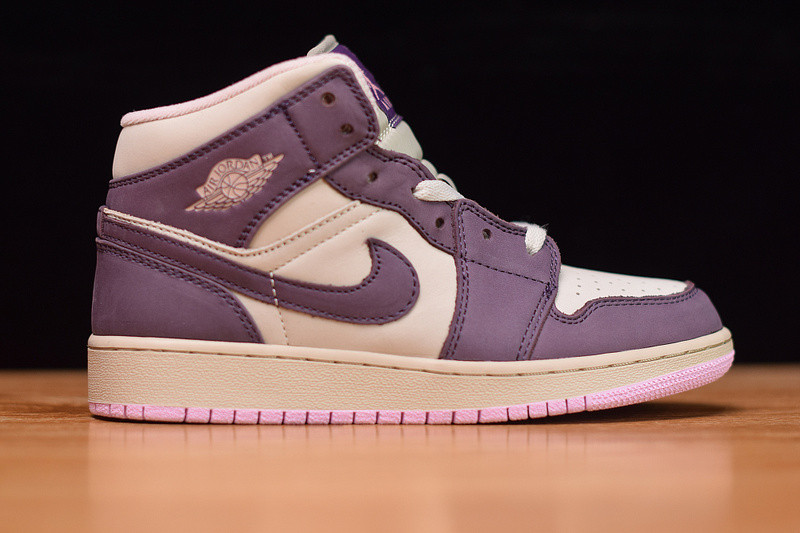 air jordan 1 mid "purple dust" 555112-500