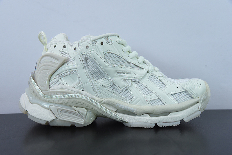 Ba*len*cia*ga runner sneaker